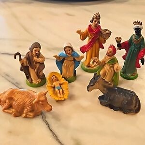 Vintage Nativity set of (8) plastic made in Hong Kong